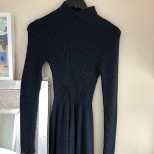 A&F Long sleeved navy dress